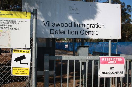 01-11-2011detentioncentre_0.jpg