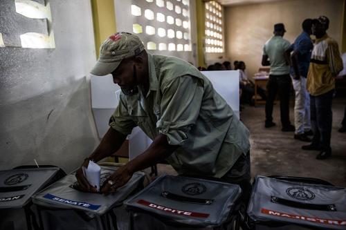 01-29-2016HaitiElection_1_0.jpg