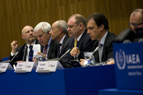 03-27-2012iaeaexperts.jpg