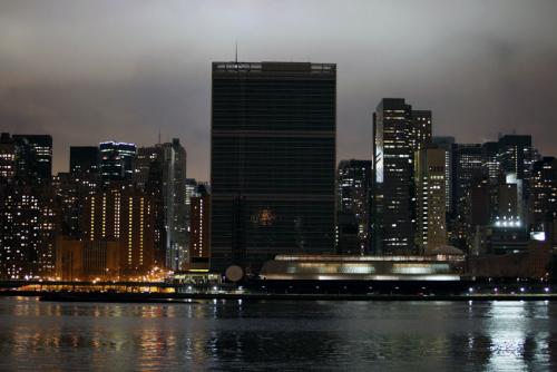 03-31-UN-EarthHour-2012_0.jpg