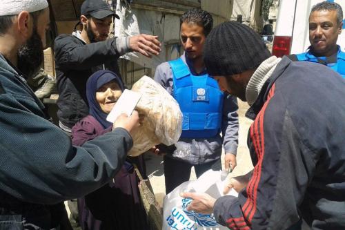 04-16-2015Yarmouk_Aid_0.jpg