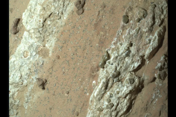 1-pia26368-perseverance-finds-a-rock-with-16x9-1-nasa1.png