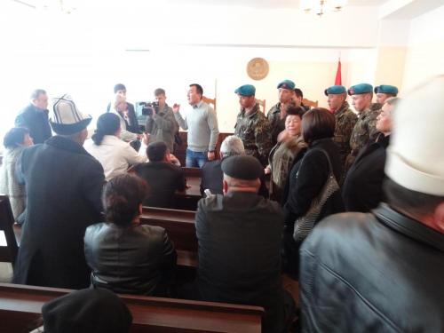 2013_kyrgyzstan_court_room_violence_0.jpg