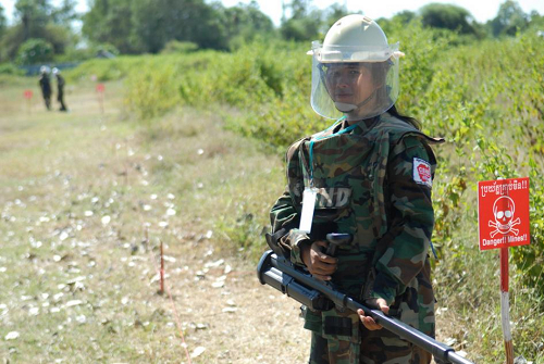 2014_Cambodia_deminerwoman.jpg