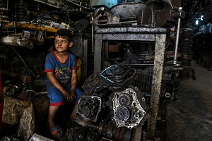 20170515_MENA_Poverty_PR_web.jpg