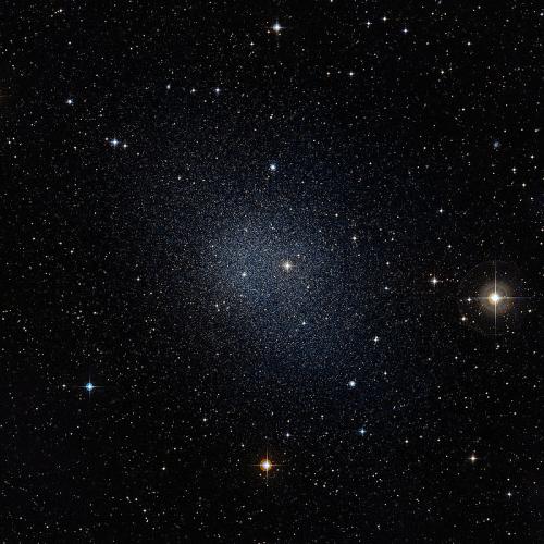 800px-Fornax_dwarf_galaxy_0.jpg