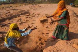 India-brick-making-banner_0_0.jpg