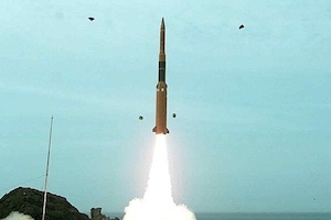 Long-range_Surface-to-Air_Missile.jpg