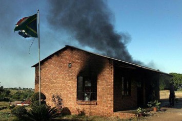 South_Africa_Burning_School_146297976014629797607924.jpg