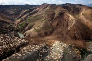 05-05-afghan-landslide_0_0.jpg