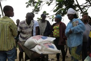09-10-2014Food_Distribution_0.jpg