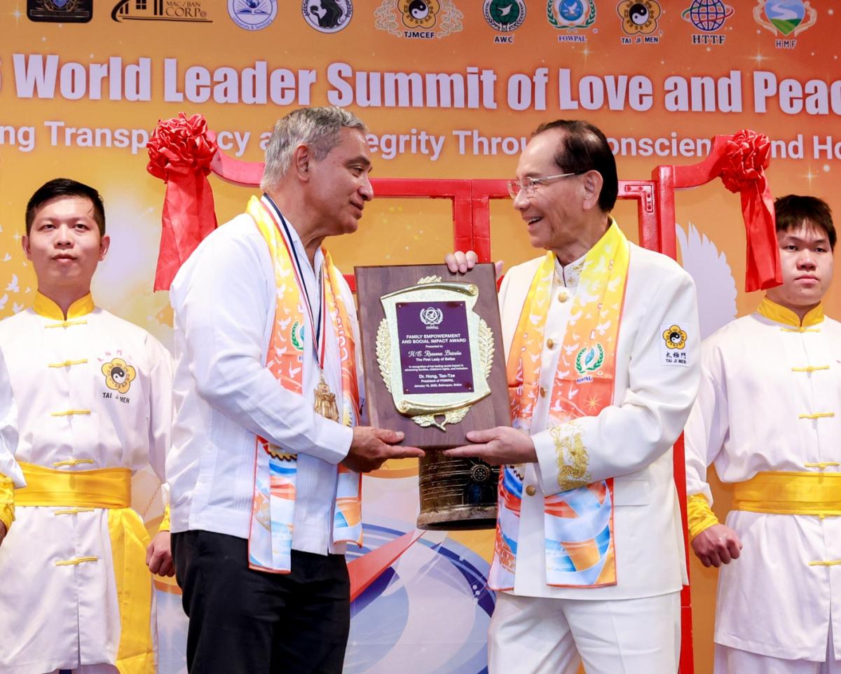 2026 0114 Award for First Lady.jpg