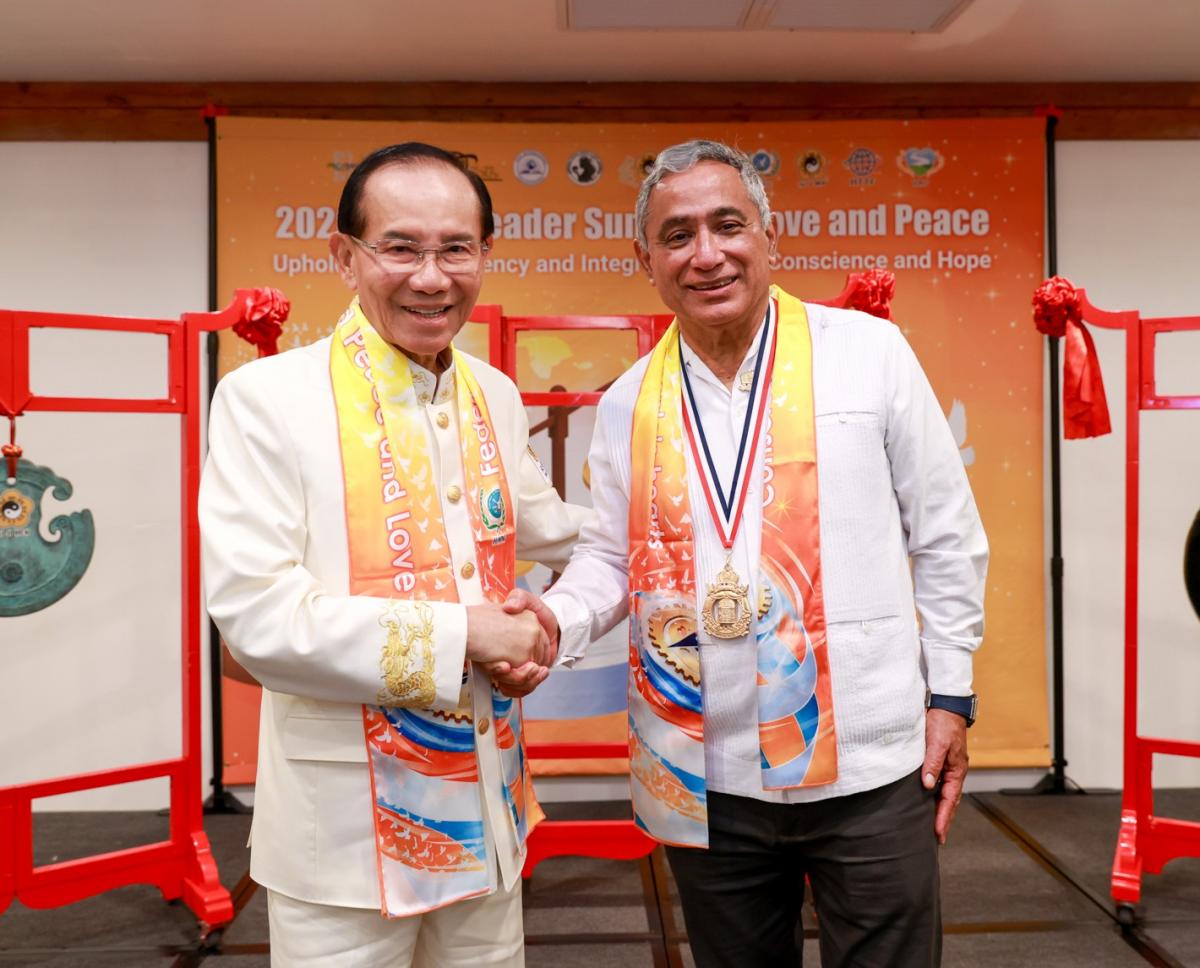 2026 0114 Prime Minister and Dr Hong shake hands.jpg