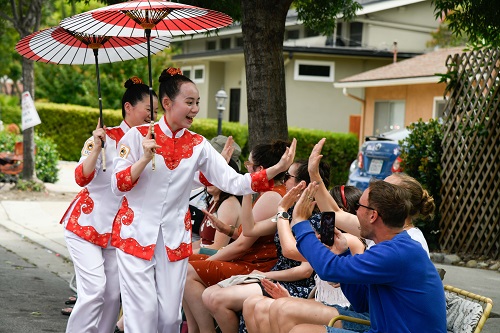 8.2026 0704 Silk umbrella interaction-1.jpg