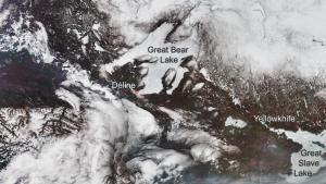 Great_Bear_Lake_and_Great_Slave_Lake_highlight_mob_0.jpg
