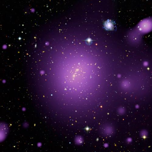 Hot_X-ray_glow_from_massive_cluster_of_galaxies_article_0.jpg